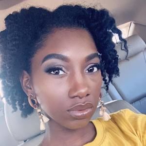 Meet your Posher, Desiree